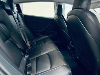 TESLA Model 3 Standard Range Plus Saloon 4dr Electric Auto RWD (241 bhp)