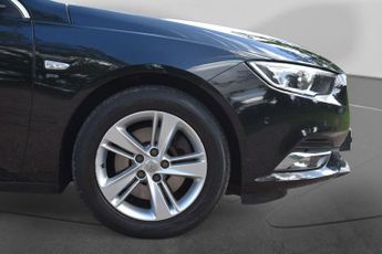 VAUXHALL INSIGNIA 2.0 Turbo D BlueInjection SRi Nav Sports Tourer 5dr Diesel Manua