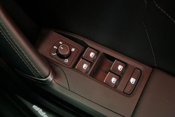CUPRA FORMENTOR 1.4 eHybrid 12.8kWh V1 SUV 5dr Petrol Plug-in Hybrid DSG Euro 6 