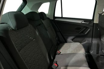 VOLKSWAGEN TIGUAN 1.4 TSI 13kWh Life SUV 5dr Petrol Plug-in Hybrid DSG Euro 6 (s/s