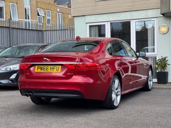 JAGUAR XF 2.0d R-Sport Saloon 4dr Diesel Auto Euro 6 (s/s) (180 ps)