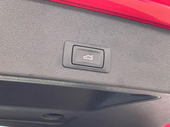 AUDI Q2 1.6 TDI 30 S line SUV 5dr Diesel Manual Euro 6 (s/s) (116 ps)