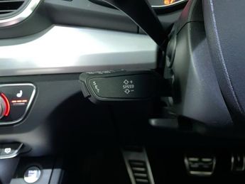 AUDI Q5 2.0 TDI 40 S line SUV 5dr Diesel S Tronic quattro Euro 6 (s/s) (