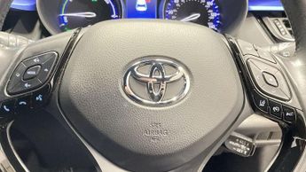 TOYOTA C-HR 1.8 VVT-h Dynamic SUV 5dr Petrol Hybrid CVT Euro 6 (s/s) (122 ps