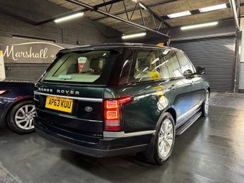 LAND ROVER RANGE ROVER 3.0 TD V6 Vogue SUV 5dr Diesel Auto 4WD Euro 5 (s/s) (258 ps)