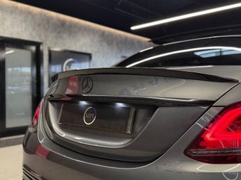 MERCEDES-BENZ C-CLASS 2.0 C300 AMG Line (Premium Plus) Saloon 4dr Petrol G-Tronic+ Eur