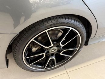 MERCEDES-BENZ C-CLASS 2.0 C300 AMG Line (Premium Plus) Saloon 4dr Petrol G-Tronic+ Eur