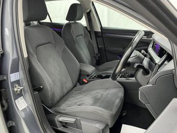 VOLKSWAGEN GOLF 1.5 TSI Style Hatchback 5dr Petrol Manual Euro 6 (s/s) (130 ps)