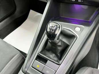 VOLKSWAGEN GOLF 1.5 TSI Style Hatchback 5dr Petrol Manual Euro 6 (s/s) (130 ps)