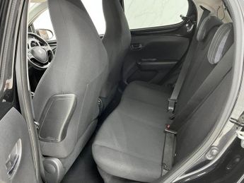 PEUGEOT 108 1.0 Allure Hatchback 5dr Petrol 2 Tronic Euro 6 (72 ps)