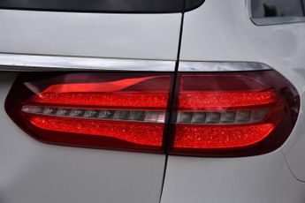 MERCEDES-BENZ E-CLASS 2.0 E300de 13.5kWh AMG Line (Premium) Estate 5dr Diesel Plug-in 