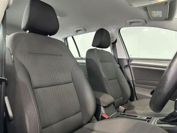 VOLKSWAGEN GOLF 1.6 TDI BlueMotion Tech SE Estate 5dr Diesel DSG Euro 5 (s/s) (1