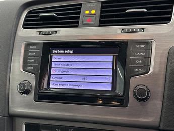 VOLKSWAGEN GOLF 1.6 TDI BlueMotion Tech SE Estate 5dr Diesel DSG Euro 5 (s/s) (1