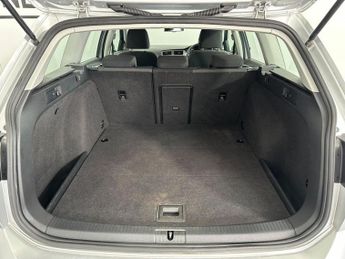 VOLKSWAGEN GOLF 1.6 TDI BlueMotion Tech SE Estate 5dr Diesel DSG Euro 5 (s/s) (1