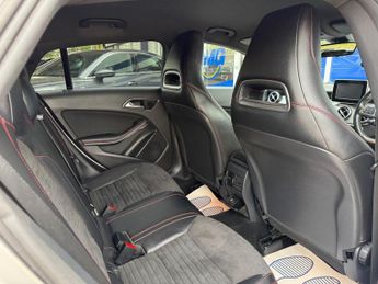 MERCEDES-BENZ CLA 2.1 CLA220 CDI AMG Sport Shooting Brake 5dr Diesel 7G-DCT Euro 6