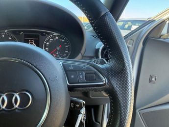 AUDI A1 1.4 TFSI S line Hatchback 3dr Petrol S Tronic Euro 6 (s/s) (125 