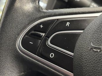 RENAULT KADJAR 1.5 dCi Dynamique Nav SUV 5 Door Diesel Automatic Blue EDC Euro 