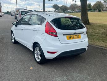 FORD FIESTA 1.4 TDCi DPF Zetec Hatchback 5dr Diesel Manual (104 g/km, 69 bhp