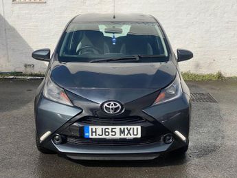 TOYOTA AYGO 1.0 VVT-i x-play Hatchback 5dr Petrol Manual Euro 5 Euro 5 (68 p