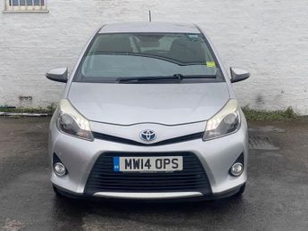 TOYOTA YARIS 1.5 VVT-h Icon Plus Hatchback 5dr Petrol Hybrid CVT Euro 5 (101 