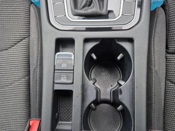 VOLKSWAGEN ARTEON 2.0 TSI SE Fastback 5dr Petrol DSG Euro 6 (s/s) (190 ps)