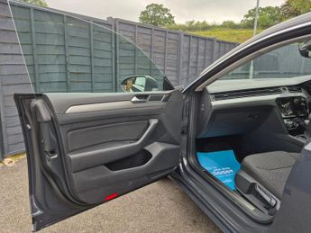 VOLKSWAGEN ARTEON 2.0 TSI SE Fastback 5dr Petrol DSG Euro 6 (s/s) (190 ps)