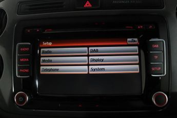 VOLKSWAGEN TIGUAN 2.0 TDI BlueMotion Tech R-Line SUV 5dr Diesel DSG 4WD Euro 5 (s/