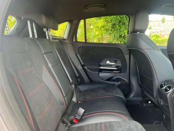 MERCEDES-BENZ EQA EQA 350 AMG Line 4Matic 4WD 5dr