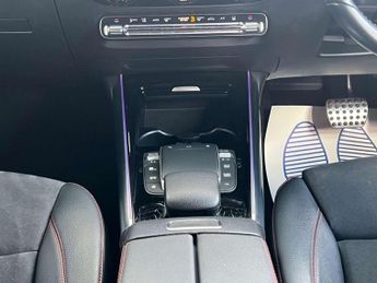 MERCEDES-BENZ EQA EQA 350 AMG Line 4Matic 4WD 5dr