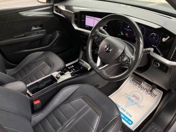 VAUXHALL MOKKA ELECTRIC 50kWh Ultimate SUV 5dr Electric Auto (136 ps)