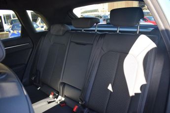 AUDI Q3 1.5 TFSI CoD 35 S line SUV 5dr Petrol S Tronic Euro 6 (s/s) (150