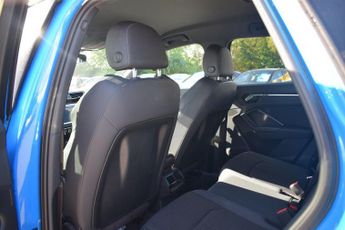 AUDI Q3 1.5 TFSI CoD 35 S line SUV 5dr Petrol S Tronic Euro 6 (s/s) (150