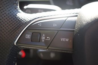 AUDI Q3 1.5 TFSI CoD 35 S line SUV 5dr Petrol S Tronic Euro 6 (s/s) (150