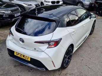 TOYOTA COROLLA 2.0 VVT-h GPF GR SPORT Hatchback 5dr Petrol Hybrid CVT Euro 6 (s