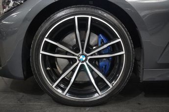 BMW 3 SERIES 2.0 320d MHT M Sport Saloon 4dr Diesel Hybrid Auto Euro 6 (s/s) 