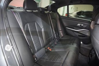 BMW 3 SERIES 2.0 320d MHT M Sport Saloon 4dr Diesel Hybrid Auto Euro 6 (s/s)