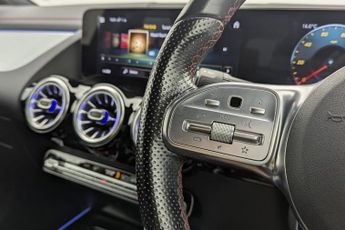 MERCEDES-BENZ EQA EQA 250 66.5kWh AMG Line SUV 5dr Electric Auto (190 ps)