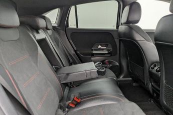 MERCEDES-BENZ EQA EQA 250 66.5kWh AMG Line SUV 5dr Electric Auto (190 ps)