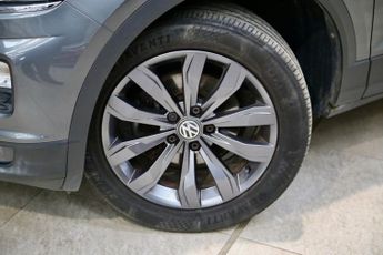 VOLKSWAGEN T-ROC 1.6 TDI SE SUV 5dr Diesel Manual Euro 6 (s/s) (115 ps)