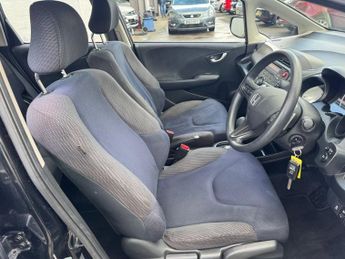 HONDA JAZZ 1.4 i-VTEC ES Hatchback 5dr Petrol CVT Euro 5 (99 ps)