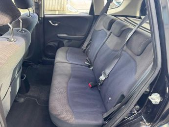 HONDA JAZZ 1.4 i-VTEC ES Hatchback 5dr Petrol CVT Euro 5 (99 ps)