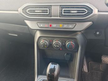 DACIA SANDERO 1.0 TCe Expression Hatchback 5dr Petrol CVT Euro 6 (s/s) (90 ps)