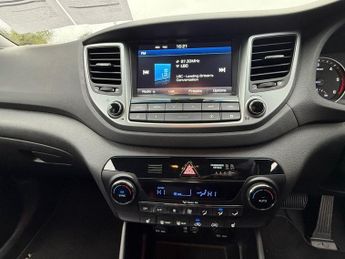 HYUNDAI TUCSON 1.7 CRDi Blue Drive SE Nav SUV 5dr Diesel DCT Euro 6 (s/s) (141 
