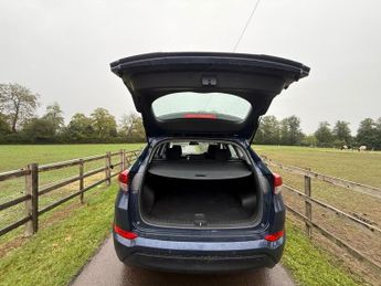HYUNDAI TUCSON 1.7 CRDi Blue Drive SE Nav SUV 5dr Diesel DCT Euro 6 (s/s) (141 