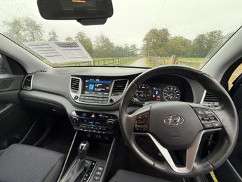 HYUNDAI TUCSON 1.7 CRDi Blue Drive SE Nav SUV 5dr Diesel DCT Euro 6 (s/s) (141 
