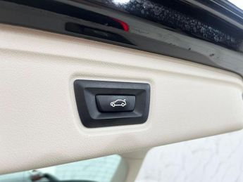 BMW 3 SERIES 2.0 318i SE Pro Touring 5dr Petrol Auto Euro 6 (s/s) (156 ps)