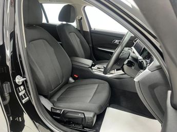 BMW 3 SERIES 2.0 318i SE Pro Touring 5dr Petrol Auto Euro 6 (s/s) (156 ps)