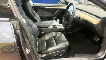 TESLA Model 3 Standard Range Plus Saloon 4dr Electric Auto RWD (241 bhp)