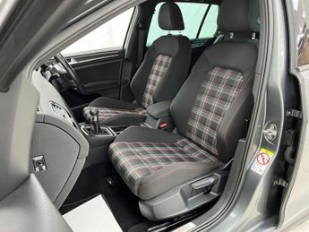 VOLKSWAGEN GOLF 2.0 TSI GTI Performance Hatchback 5dr Petrol Manual Euro 6 (s/s)