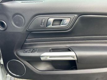 FORD MUSTANG 5.0 V8 Mach 1 Fastback 2dr Petrol SelShift Euro 6 (460 ps)-1 Own